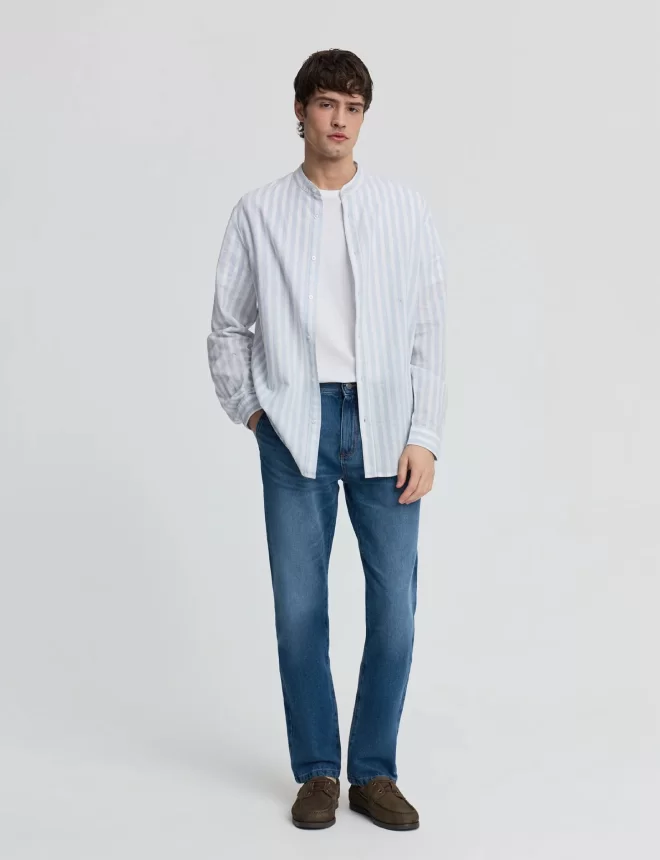 Голубая полосатая рубашка с воротником-стойкой