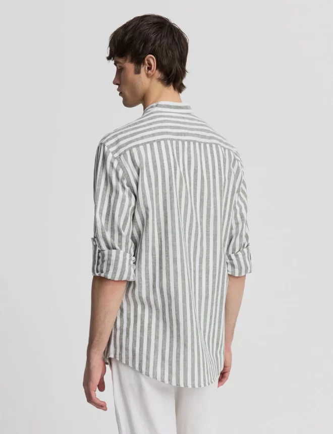 Полосатая рубашка цвета шалфея с воротником-стойкой