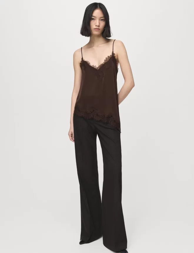 Ասիմետրիկ ժանյակավոր թոփ