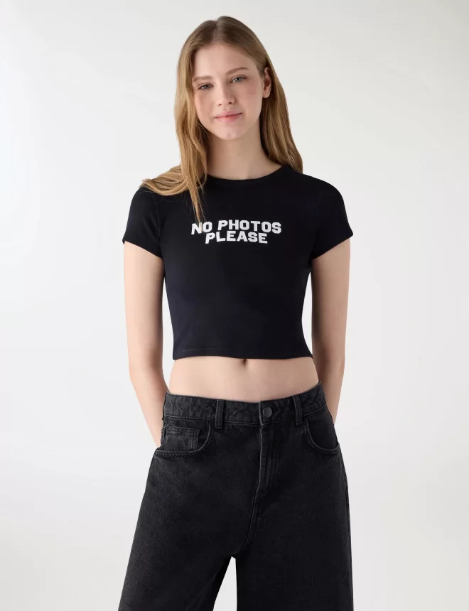 Կրոպ-տոպ գրությամբ — Սև