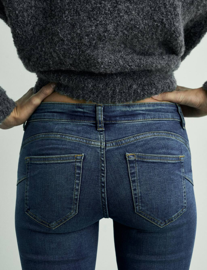 JEANS PUSHUP